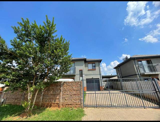 3 BEDROOM HOUSE FOR SALE IN ALBERTSDAL